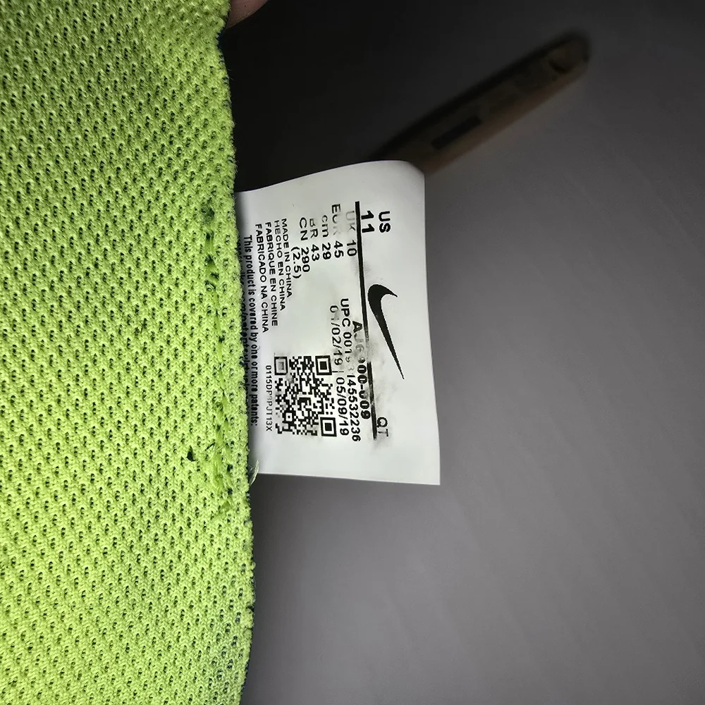 Nike VaporMax Flyknit Men's Gray and Green Running Shoes size 11 - Picture 16 of 16